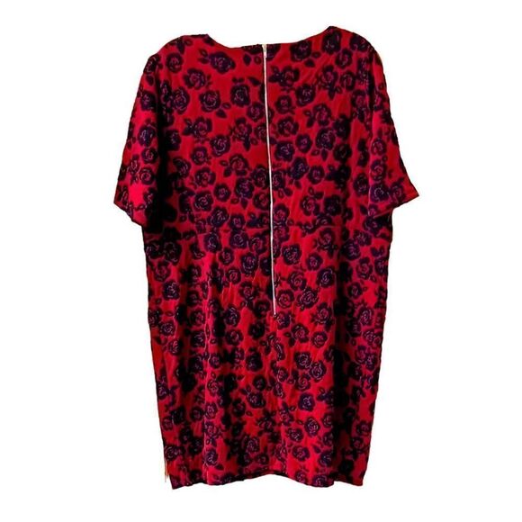 EMMA Plus Size Floral wrap dress - Picture 9 of 13